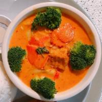 C4. Panang Curry · (GF*)Hot and spicy red Panang curry with creamy coconut milk cooked with bell pepper, cabbag...