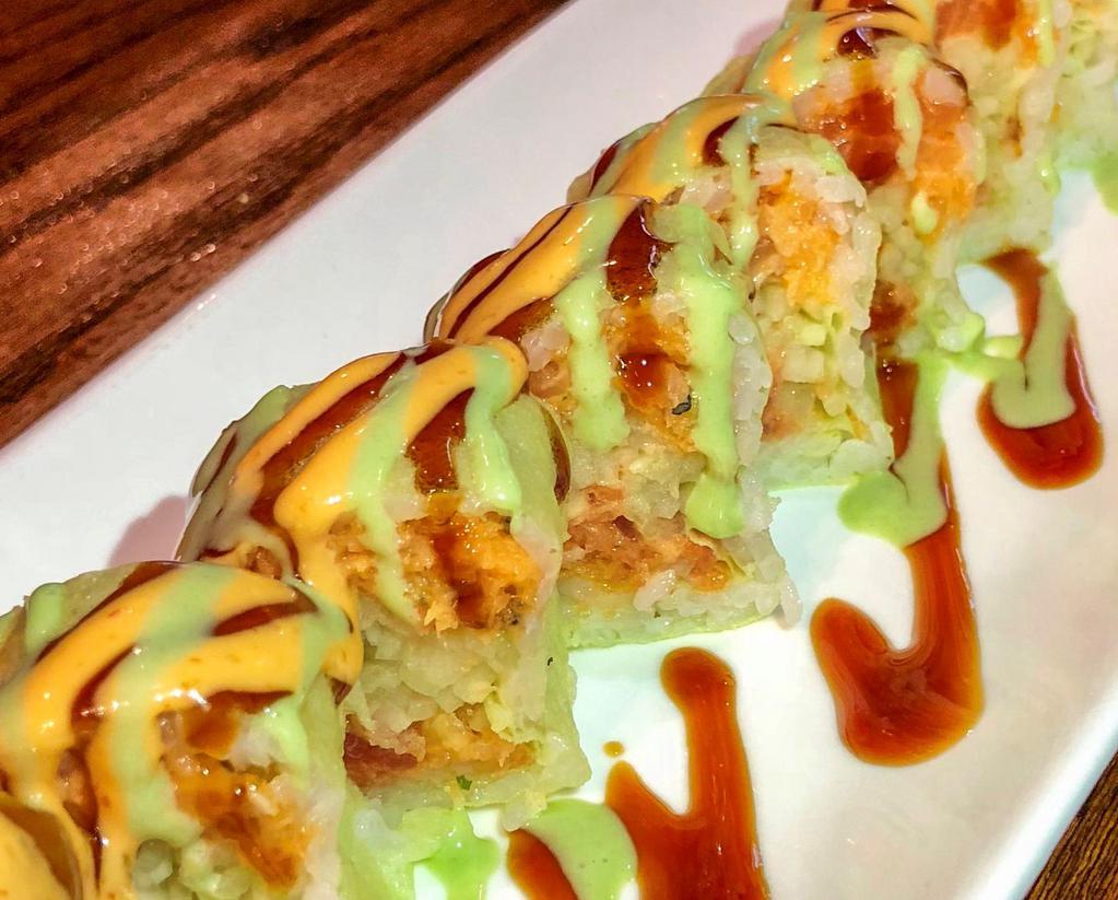 22. Out of Control Rol · 10 pieces. Spicy tuna, spicy salmon, spicy yellowtail, cucumber, green soy paper special sauce (soy paper).