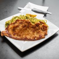 Tallarin Verde con Churrasco · Linguini and Peruvian pesto sauce with grilled skirt steak.