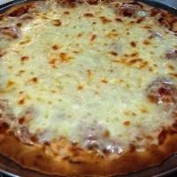 Pizza de Queso · Marinara sauce and mozzarella cheese.