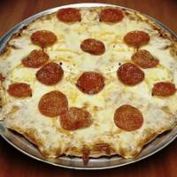 Pizza de Pepperoni · Marinara sauce, mozzarella cheese, and pepperoni.