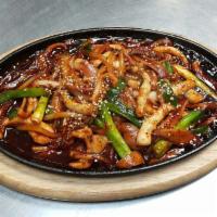 S3. Spicy Squid Special Dinner · Pan fried slices of squid and vegetables with hot chill sauce.