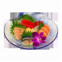Sashimi Moriawase  · Chef's choice of assorted sashimi platter