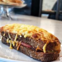 Croque Monsieur Sandwich · French toast, ham, cheese and bechamel sauce.