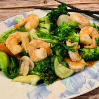 Vegetables Shrimp · Shrimp, mixed vegetables in white sauce.
