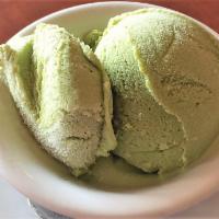 GREEN TEA ICE CREAM 绿茶冰淇淋 · Ice cream made with green tea.