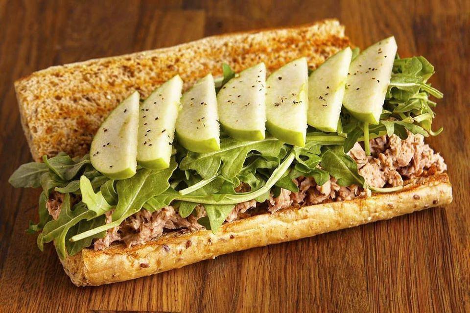 Tuna Sandwich · Tuna with sliced green apple and arugula.