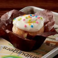 Cupcakes · Signature flavors vary daily.  370 calories.