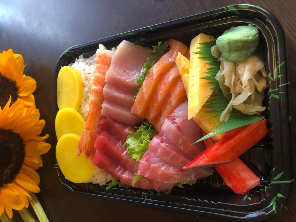 Chirashi Deluxe Entree · Assorted raw fish over the sushi rice. 