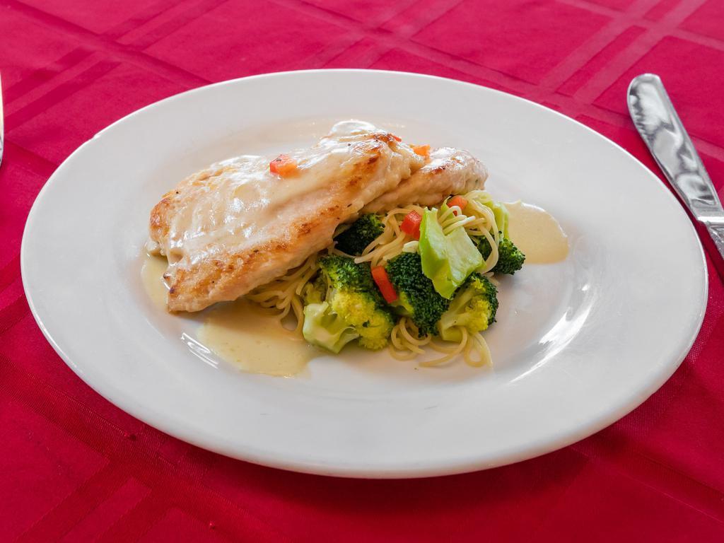 Pollo a Limon · Sauteed chicken breast, angel hair pasta and broccoli served with lemon cream sauce.