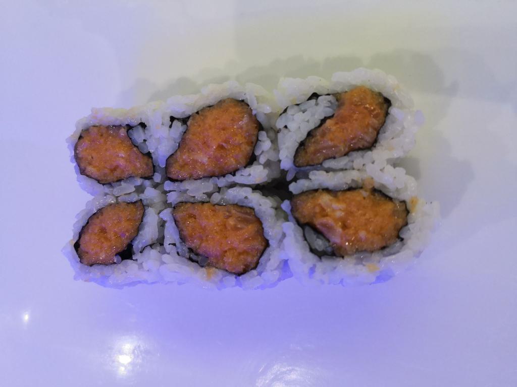 Spicy Crunchy Salmon Roll · 