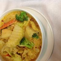 Gari Gai(yellow curry) · A perfect curry for beginners A. light yellow curry served with chicken or vegetables and de...