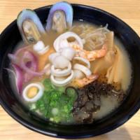 Seafood Ramen · Chicken broth, mussel, scallop, shrimp, squid, onion, beansprout, green onion, black mushroom
