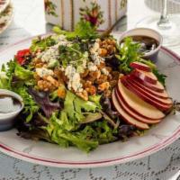 Sonoma Salad Lunch  · Golden raisins, walnuts, sliced apples, and crumbled gorgonzola.