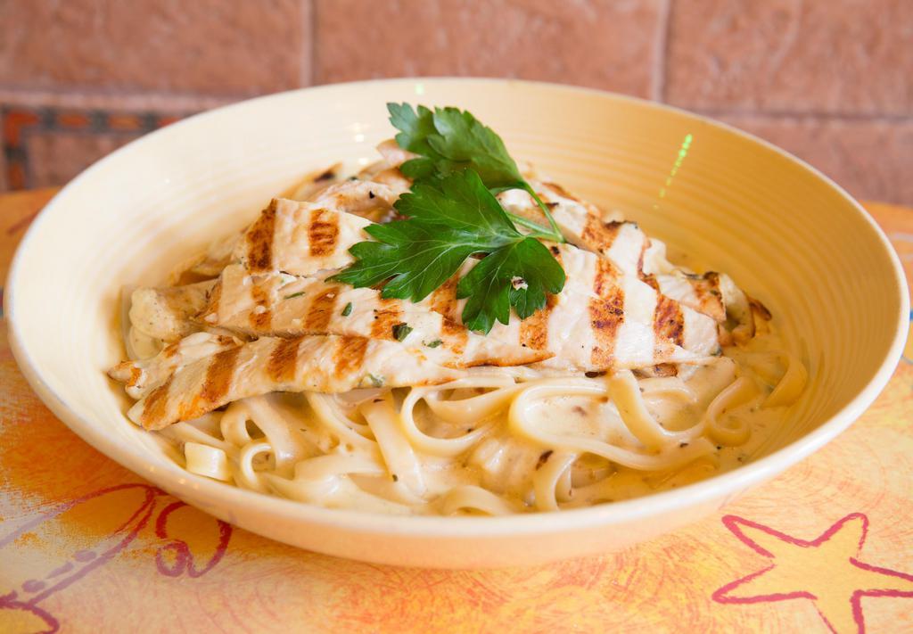  Fettuccine Alfredo · Cream alfredo sauce and choose your pasta. Add toppings for an additional charge.