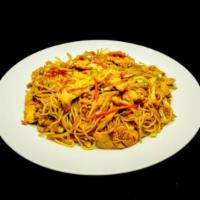 Yakisoba noodle-chicken · Pan fried Japanese noodles, veggies and chicken with special sauce.