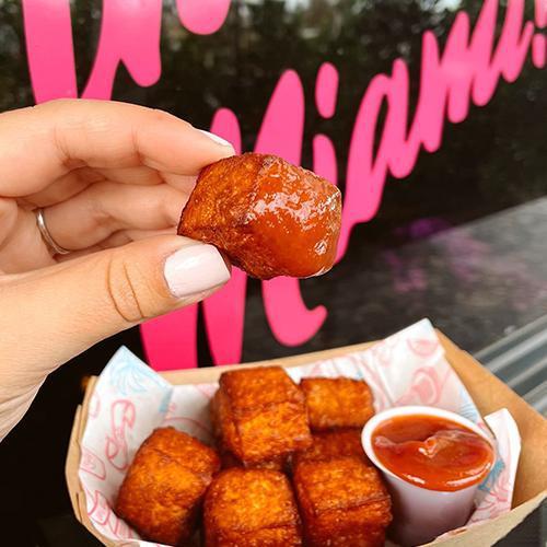 Queso frito AF · Queso frito paired with guava sauce