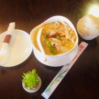 TC2. Gaeng Panang Curry · Thick panang curry with basil, pepper and coconut milk. Hot and spicy. 