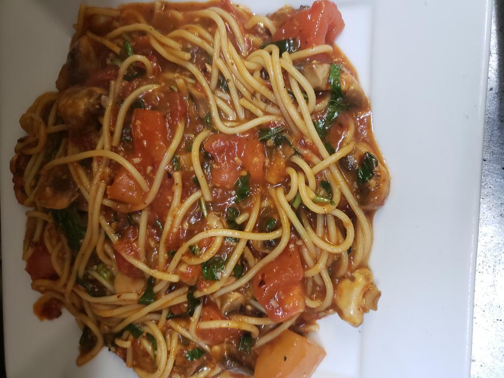 Spaghetti Arrabiata · Fresh basil, tomatoes, garlic, olive oil and pinot grigio, sauteed with mushrooms in spicy tomato sauce. Includes garlic bread and Small Garden salad.