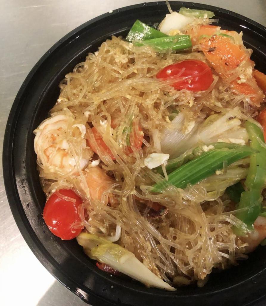 Pad Woonsen · Vermicelli noodles, egg, scallion, bean sprout, bell pepper, napa cabbage and mushroom. Your choice of protein. Vegetarian options available.