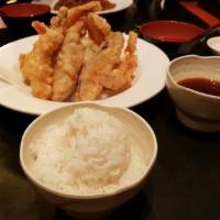 Shrimp Tempura Entree · Deep fried shrimp and vegetables in a light Japanese style batter. Served with a side of whi...