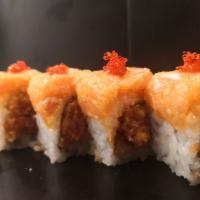 8 Pieces Island Girl Roll · Spicy tuna and salmon, tempura flakes with spicy yellowtail and scallion.