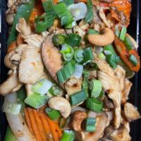 E4 Cashew Nut · Roasted sweet chili paste with carrot, onion, mushroom, bell pepper, green onion, and cashew...