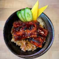 Unagi Don 烤鳗鱼盖饭 · Eel over rice and miso soup or salad