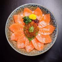 Salmon Don · 12 pieces salmon sashimi with rice.