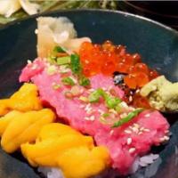 Uni Don 海胆盖饭 · uni with chopped yellowtail & salmon roe over sushi rice