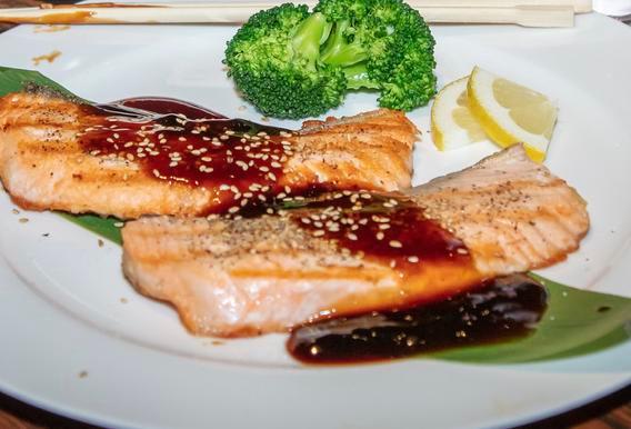Salmon Teriyaki · Grilled salmon with Japanese teriyaki sauce, broccoli.