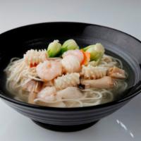 Seafood Noodle Soup 海鮮湯面 · 