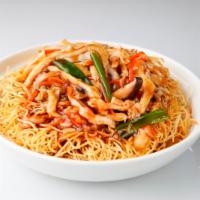 Pan Fried Noodle with Shredded Chicken 雞絲兩面黃 · 