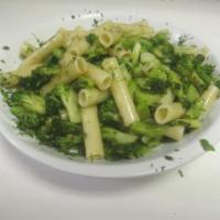 2. Penne with Broccoli, Garlic and Oil · Fresh broccoli sauteed in a light garlic and extra virgin olive oil.