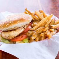 Grilled Chicken Breast Sandwich · Mayonnaise, Lettuce & Tomato