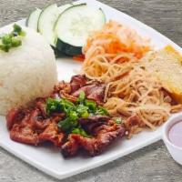 Com Tam Thit Nuong · BBQ pork over broken rice.