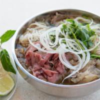 15. Steak, Fatty, Flank, Tendon and Tripe Noodle Soup · Pho Tai, nam, gau, gan, sach.