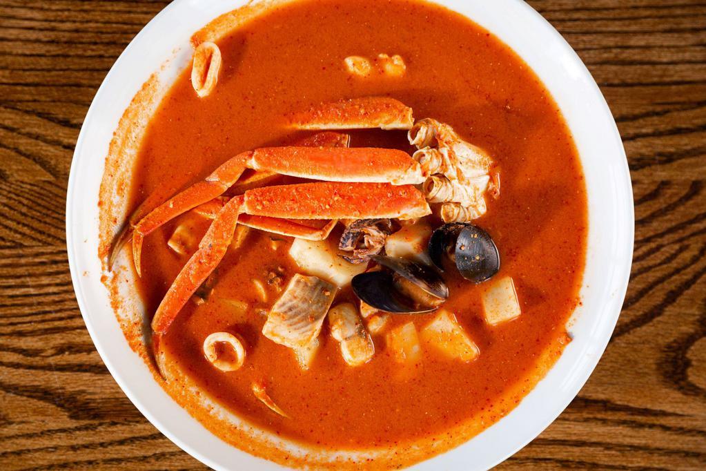7 Mares Soup · Flavorful seafood stock with scallops, mussels, shrimp, fish, crab legs, calamari and fresh vegetables.