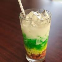 Rainbow iced 3 colors (Chè 3 màu) · Mixed red & black bean, mung bean, green Jello with coconut milk. Topped with roasted crushe...