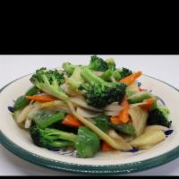 Vegetable Deluxe · Stir-fried broccoli, carrots, celery, water chestnut, carrot, yellow onion in garlic sauce.