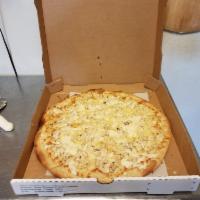 Chicken Buffalo Gourmet Pizza · Grilled chicken mixed with blue cheese and hot sauce.