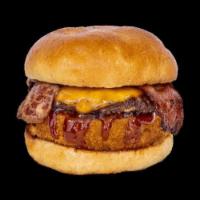 B'igi WESTERN · 1/4 lb Angus beef, BBQ sauce, cheddar cheese, turkey bacon, onion ring.