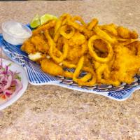 Jalea Mixta 2 Personas · Deep fried shrimp fish squid mussels and yucca Served with marinated onions ,diced tomatoes ...
