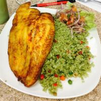 Arroz verde con filete de pescado · Green rice with vegetables and fillet fish