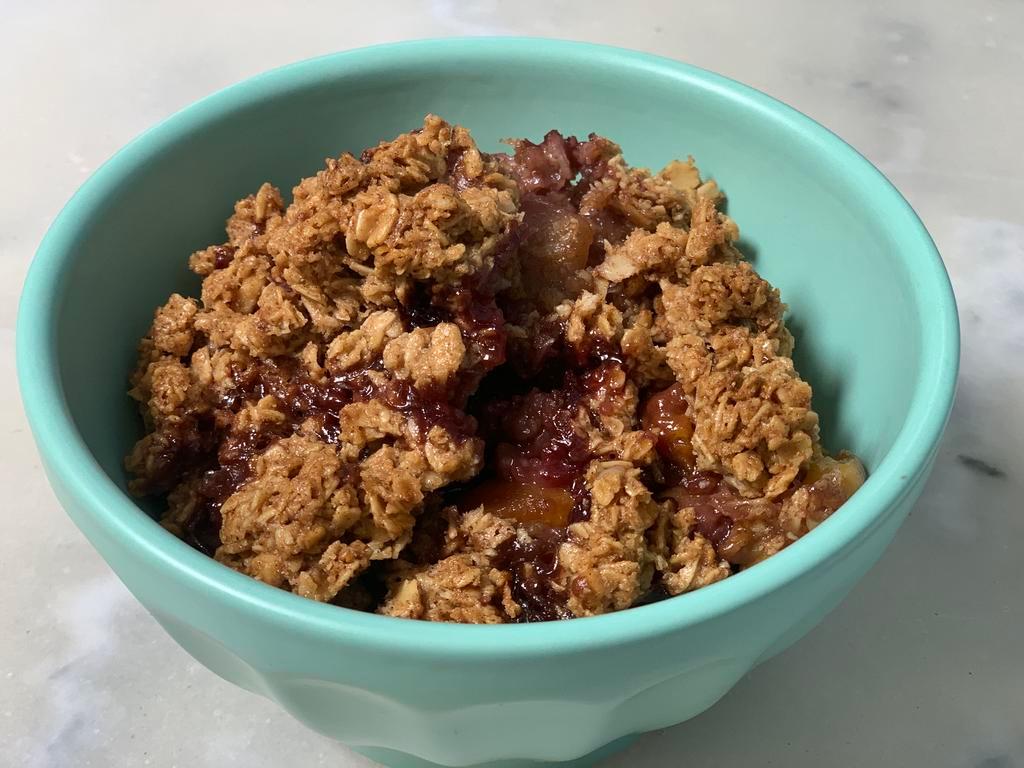 Breakfast Oat Bran Fruit Crisp · Apples, peaches and strawberries baked with a crunchy oat bran cinnamon topping. Gluten free.