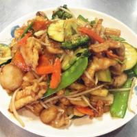20. Chicken Chop Suey · Sliced white meat chicken with Napa cabbage, broccoli, zucchini, carrots, mushroom, water ch...
