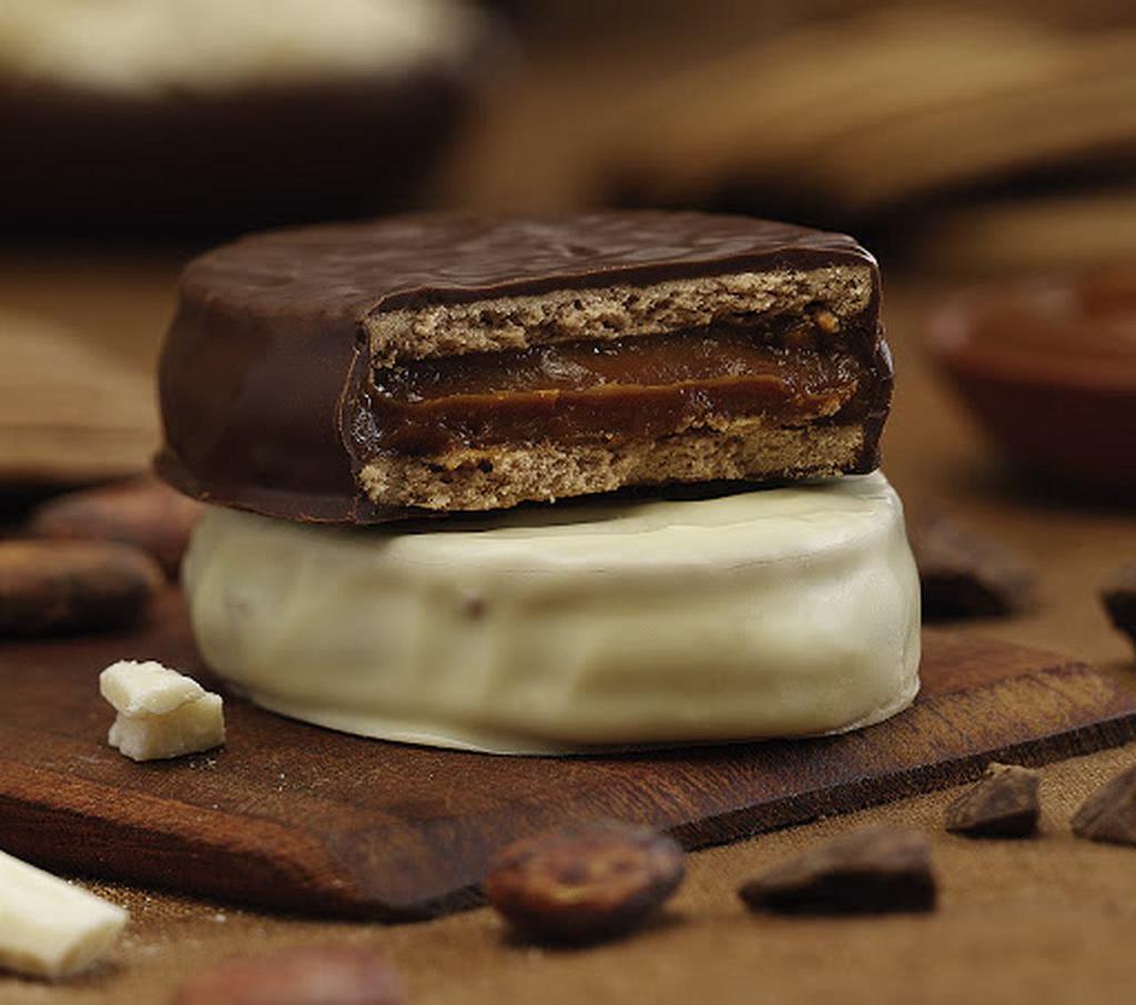 Alfajor · Alfajores are traditional BUTTERY COOKIES FILLED WITH DULCE DE LECHE. We BRING our Chocolate Havanna alfajores directly from Argentina.