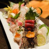 Chef's Selection Sashimi Tasting · 