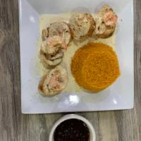 Pechuga de Pollo Rellena de Camarones · Chicken breast stuffed with shrimp.