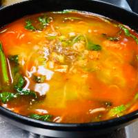 Tomato Crab Noodle Soup 飯點蟹黃粉 · 